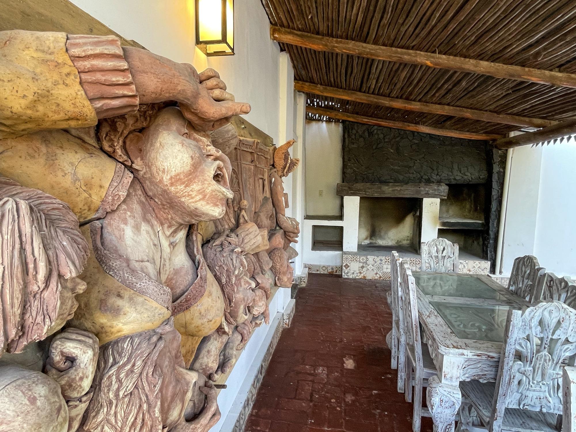 Galería exterior de Elenna abierta al parque